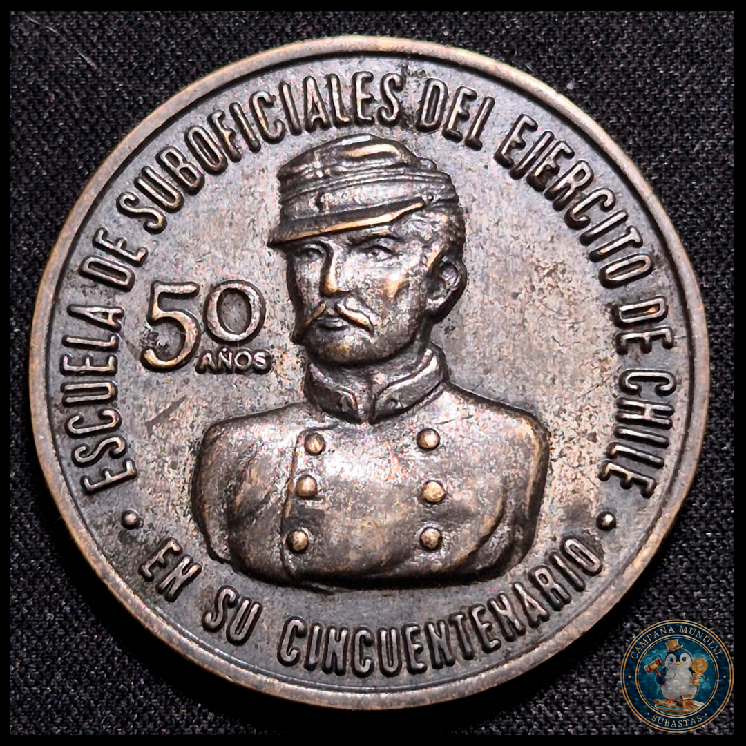 A114 .- MEDALLA CONMEMORANDO LOS 50 AÑOS DE LA ESCUELA DE SUBOFICIALES DEL EJERCITO DE CHILE