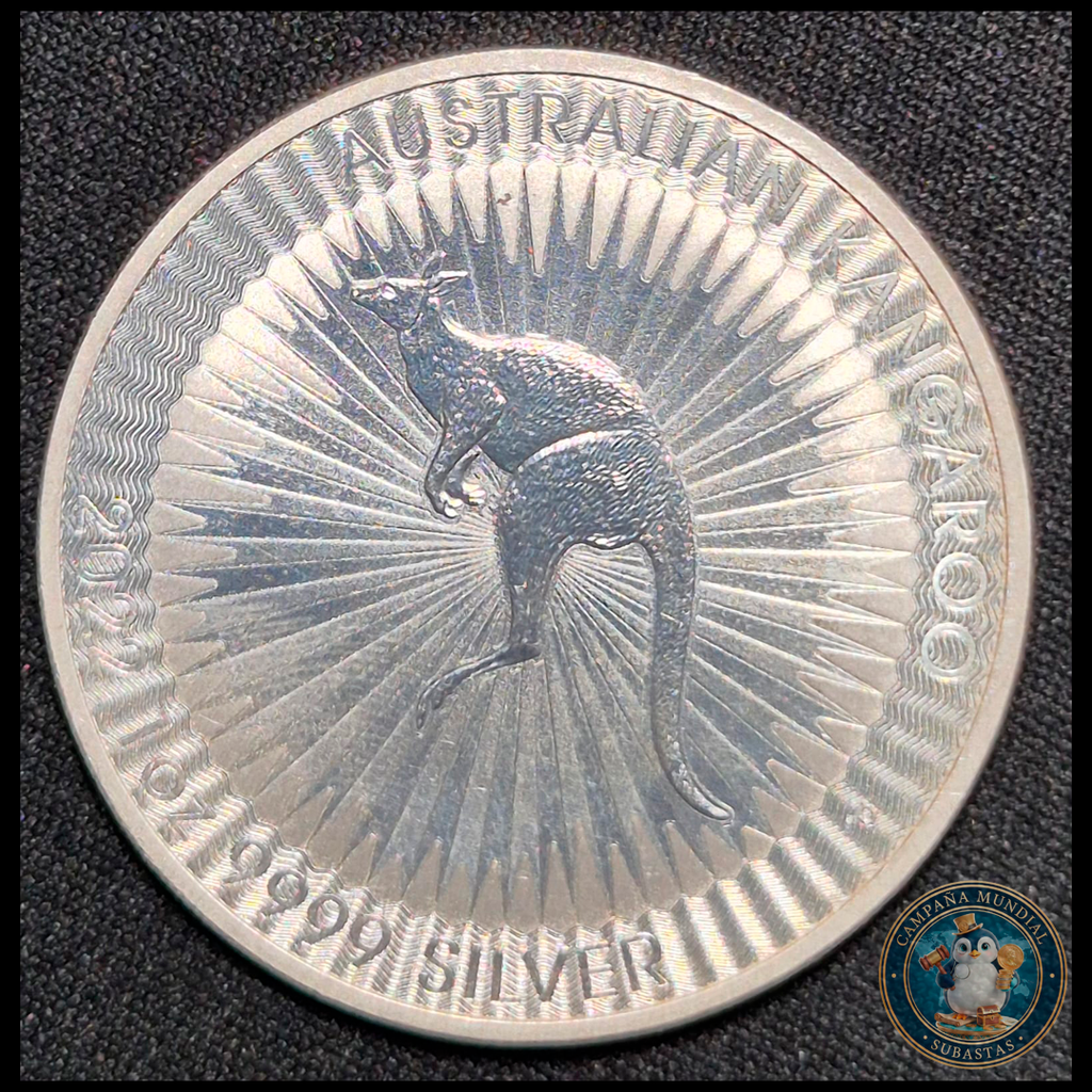 B208 .- "MONEDA DE UNA ONZA CON CANGURO Y LA REINA ISABEL II EN ADVERSO Y REVERSO. PLATA LEY: 0.9  ESTADO: UNC   AUSTRALIA"