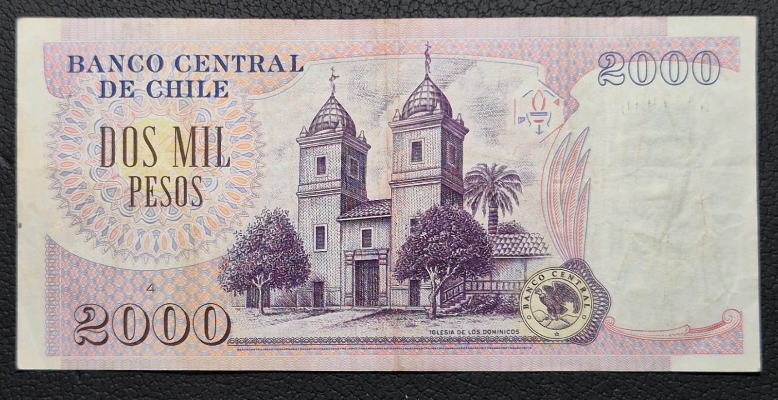 C353 .- BILLETE DE 2000 PESOS AÑO: 2002  FIRMAS: MASSAD-CARRASCO  VF+   CHILE