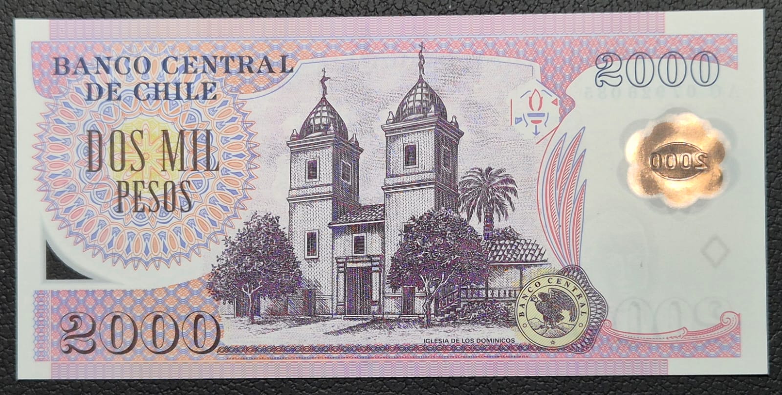 C354 .- BILLETE DE 2000 PESOS AÑO: 2007  FIRMAS: CORBO-ZURBUCHEN  POLÍMERO   UNC  CHILE