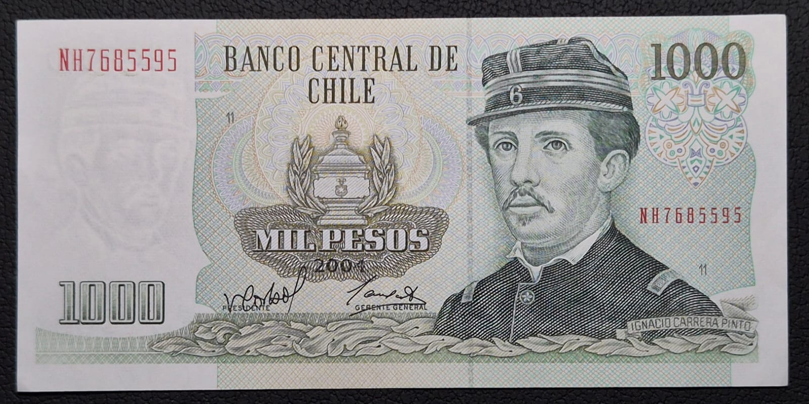 C355 .- BILLETE DE 1000 PESOS AÑO: 2004  FIRMAS: CORBO-CARRASCO  AUNC-   CHILE