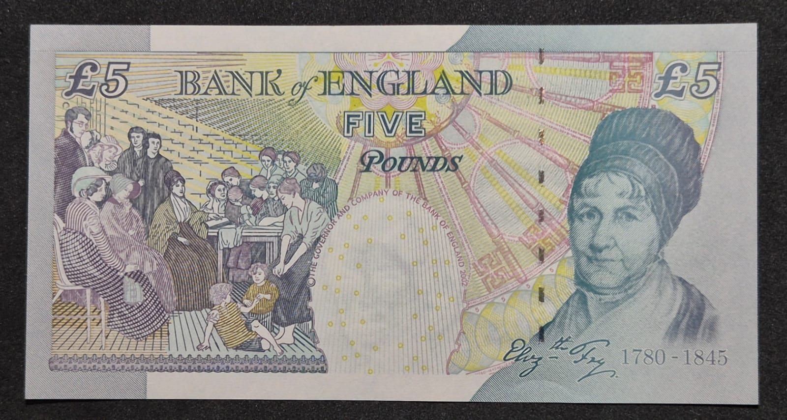 D446 .- BILLETE DE CINCO(5) LIBRAS ESTERLINAS INGLESAS (EN CONMEMORACIÓN DE ELIZABETH FRY)  AUN  ENGLAND